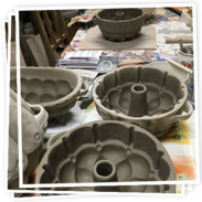 Galerie EM keramika - výroba tradičních keramických forem na pečení