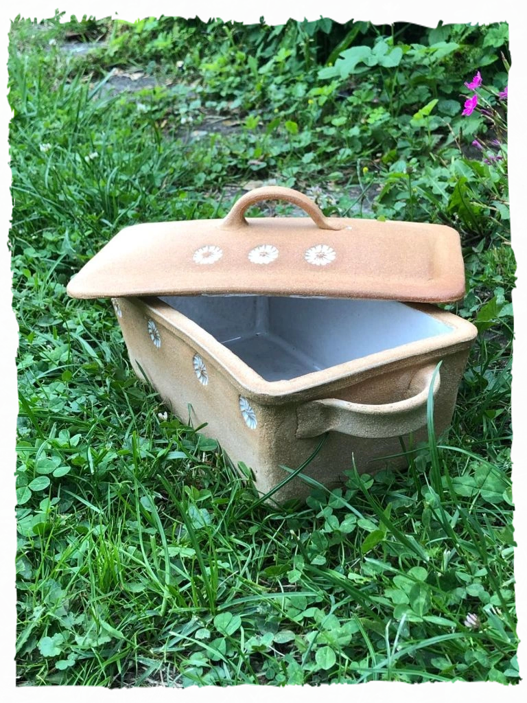 Chlebovka malá hranatá s víkem