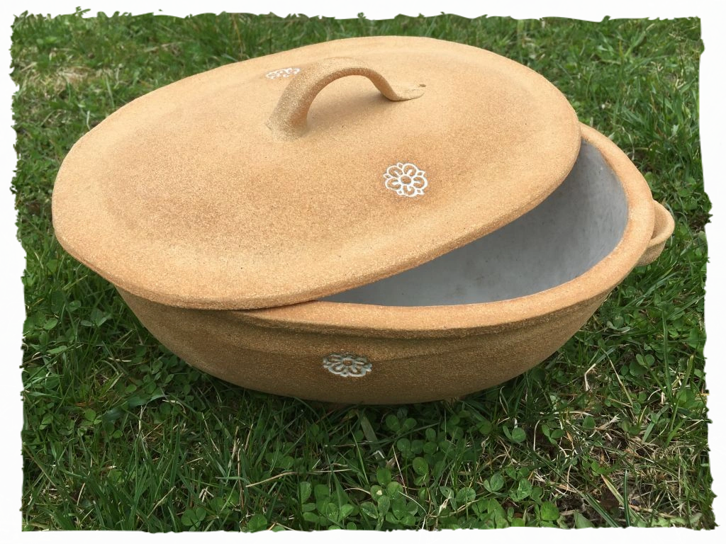 Chlebovka oválná s víkem